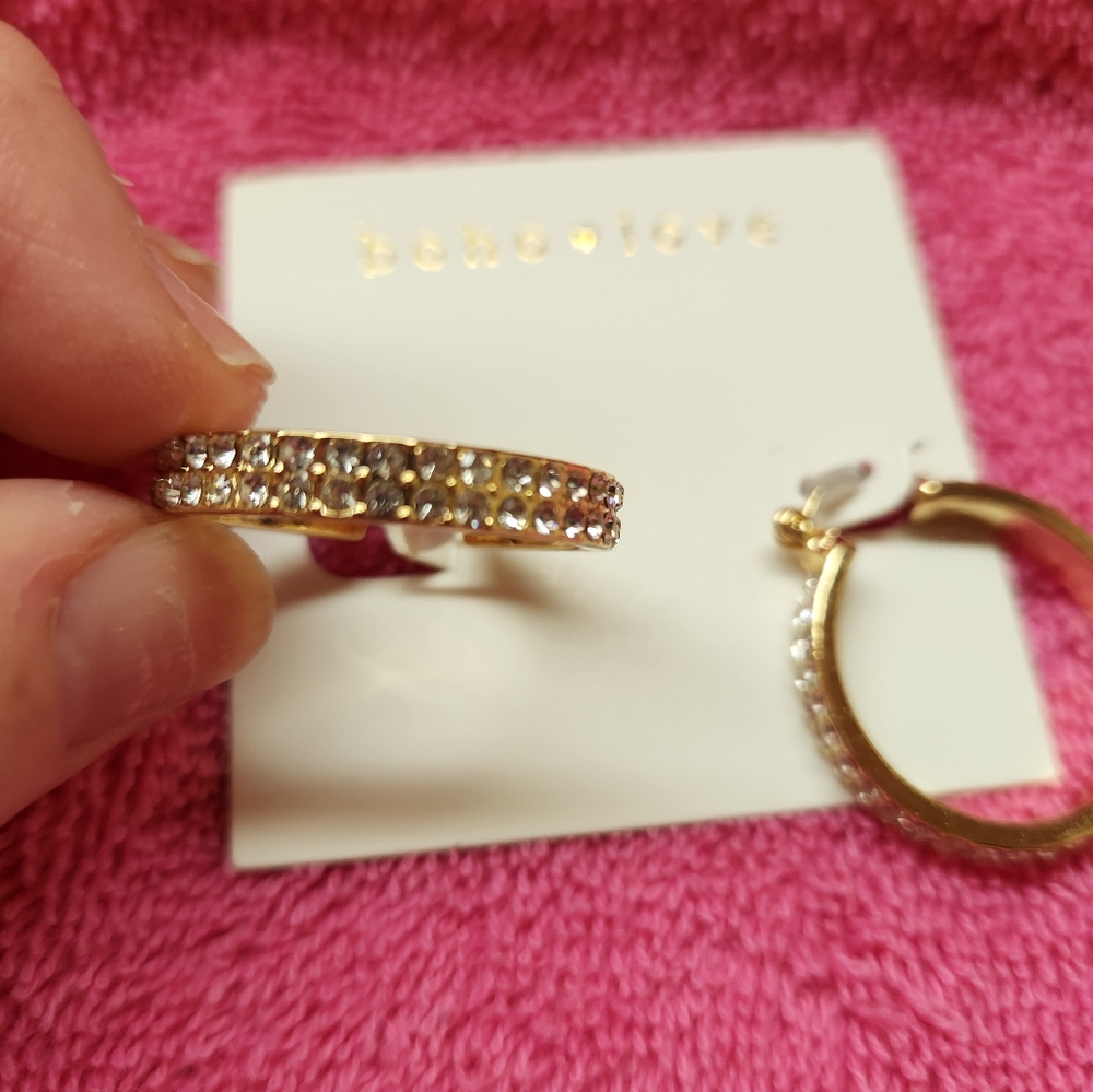 18k gold-plated sterling silver rhinestone hoop earrings.